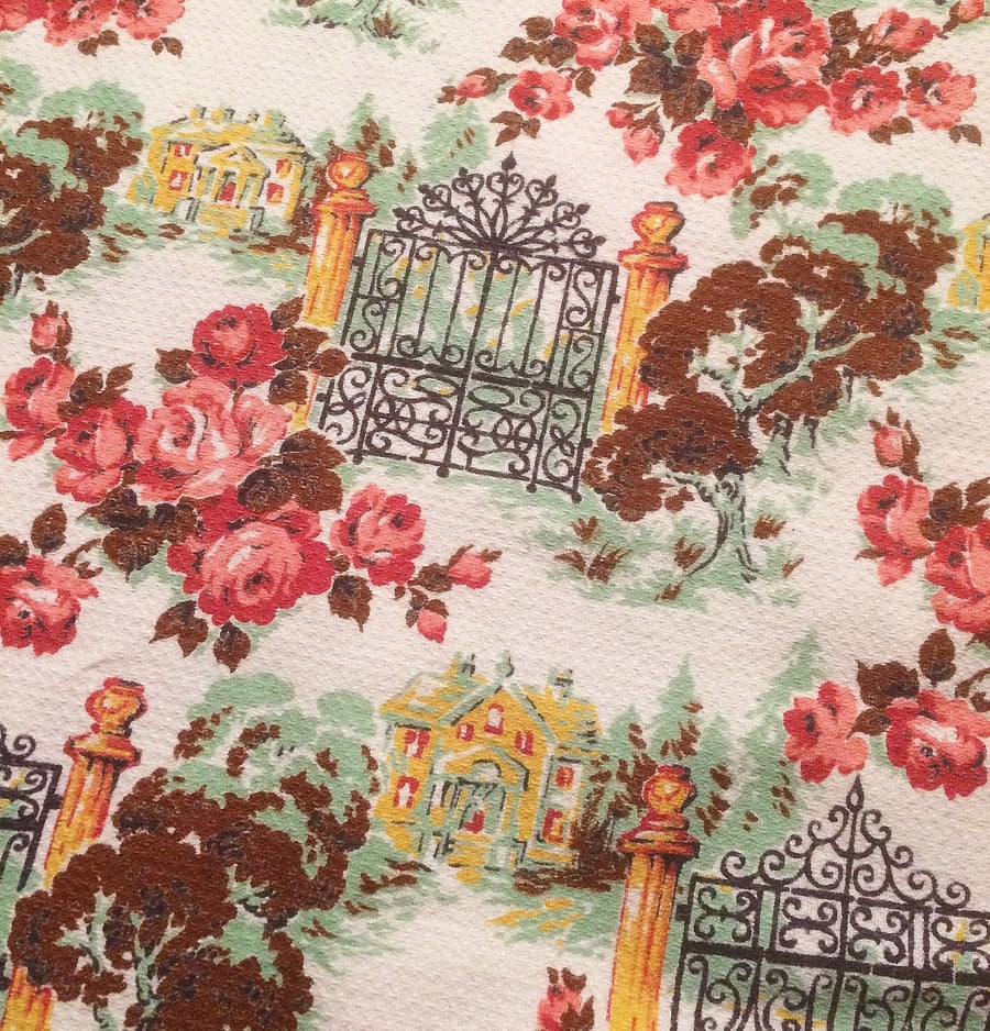 Roses Around the Garden Gate 50s 60s Barkcloth Vintage Fabric Lampshade option 