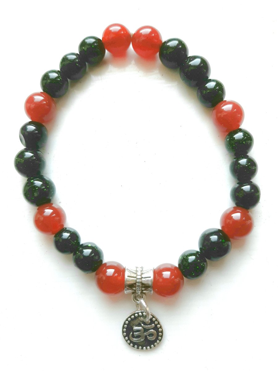 Handmade Green Goldstone and Carnelian bracelet