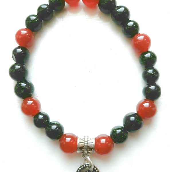 Handmade Green Goldstone and Carnelian bracelet