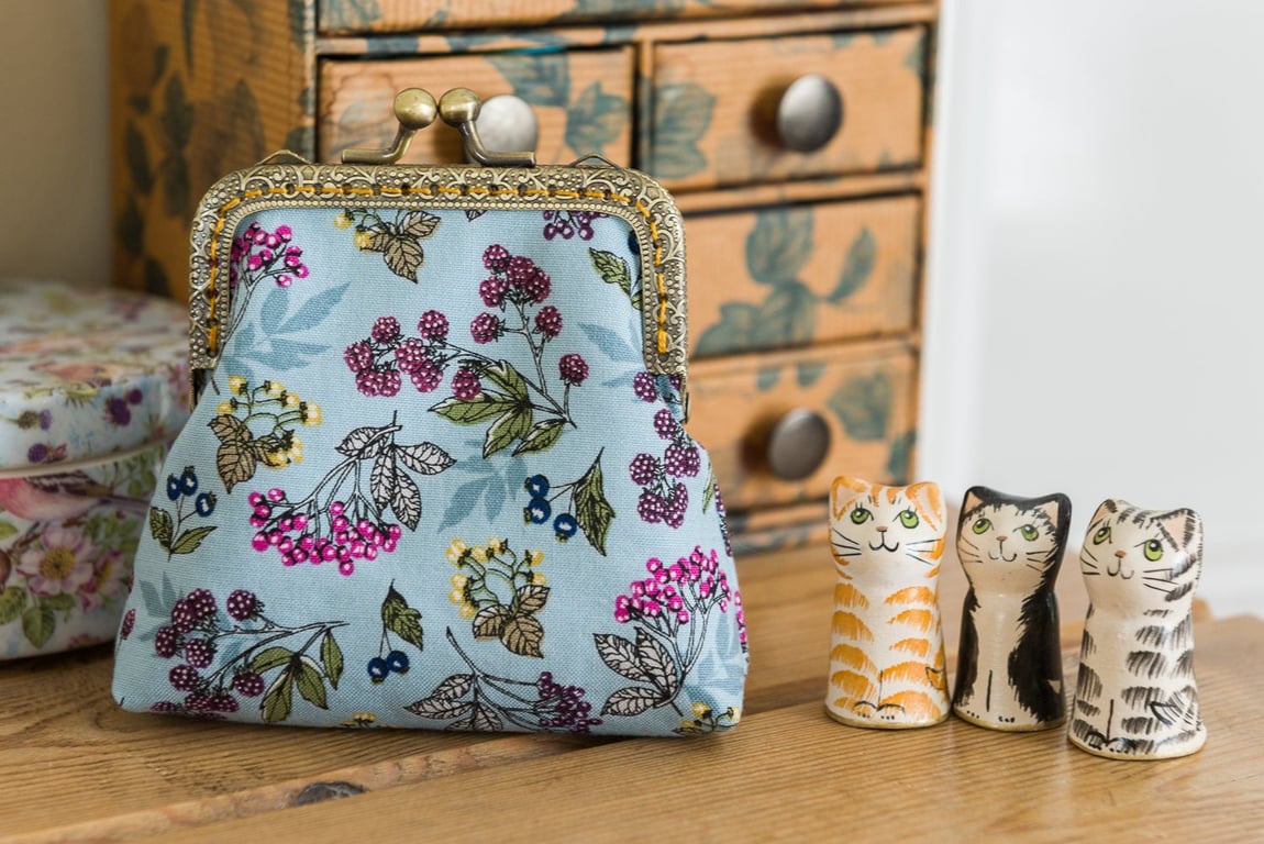 Coin purse made with an Autumn fruits print and a golden leaves lining