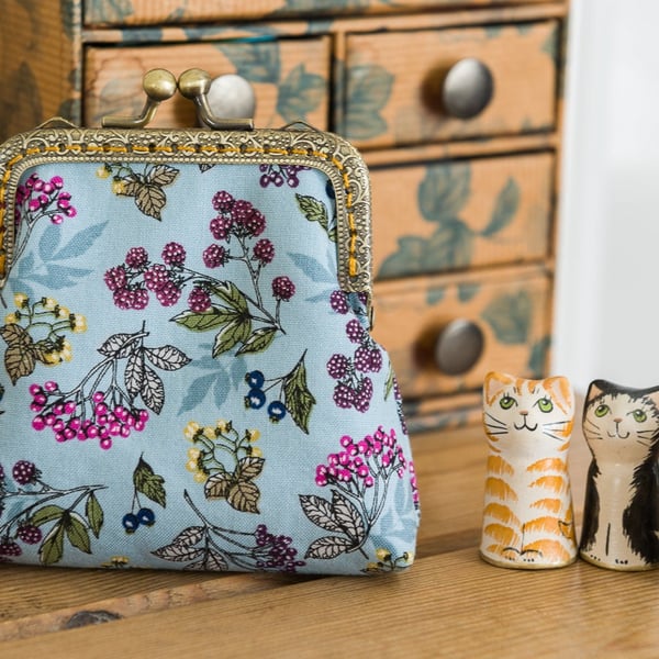 Coin purse made with an Autumn fruits print and a golden leaves lining