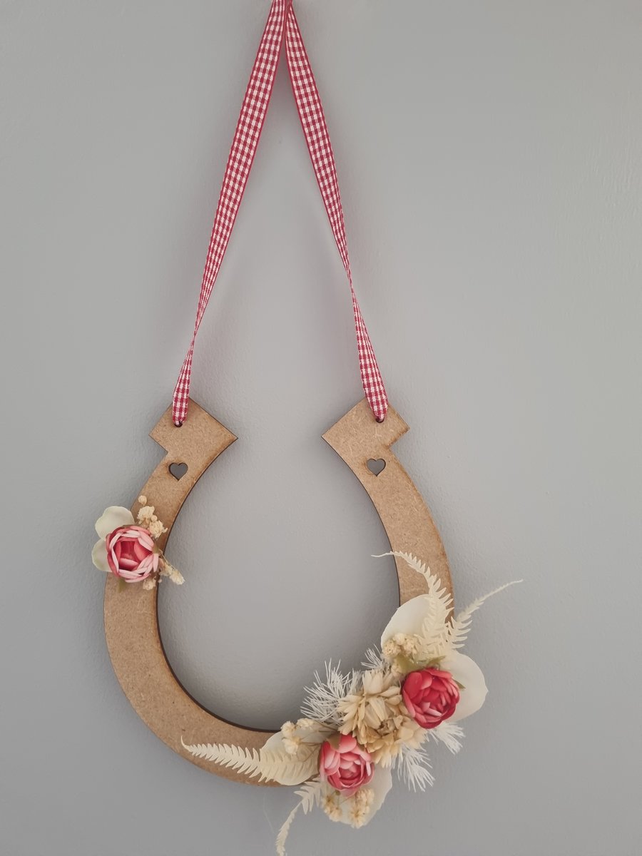 Wedding horseshoe deals