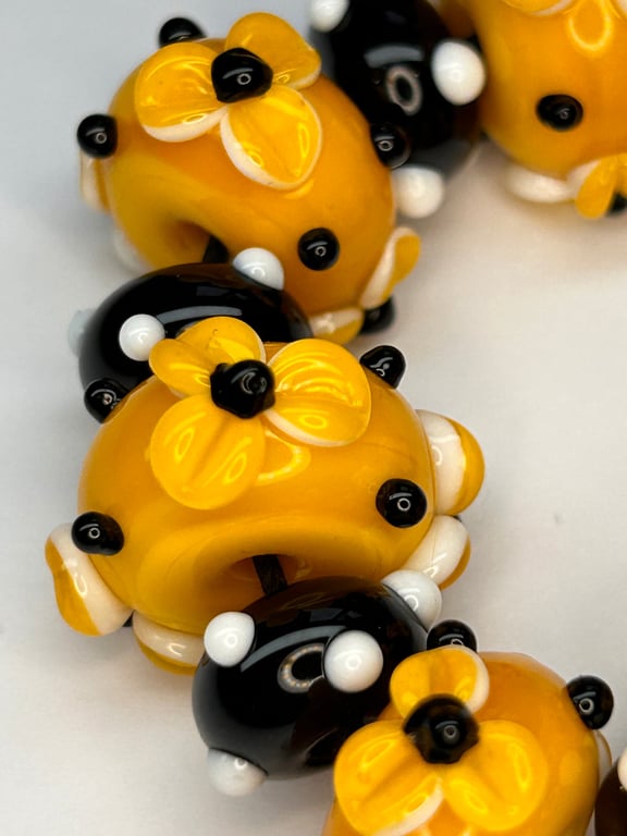 Handmade lamp work glass beads
