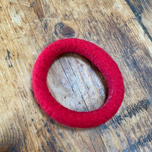 Bright Red Felt Bracelet. (563)