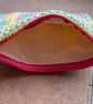 Zippered pouch to store small items - Image 3
