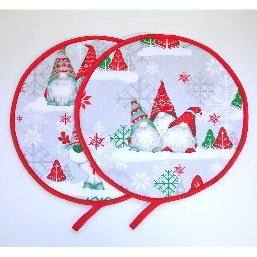Christmas Gnomes Pair of Aga Hob Lid Covers Red Green Grey Gonk Mats Pads