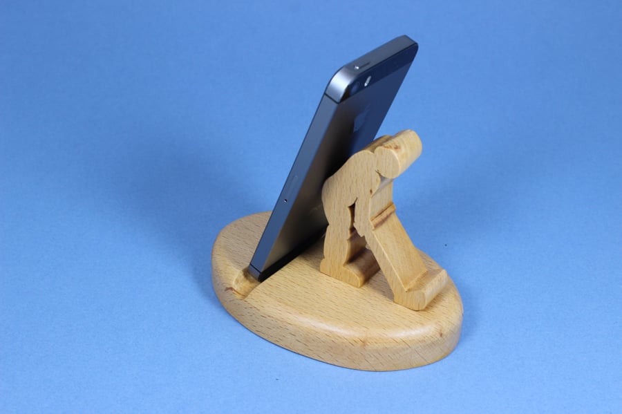 Handcrafted Beech Wood Golfer Phone Stand – Novelty Mobile Holder
