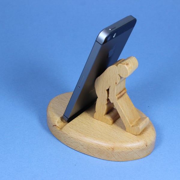 Handcrafted Beech Wood Golfer Phone Stand – Novelty Mobile Holder