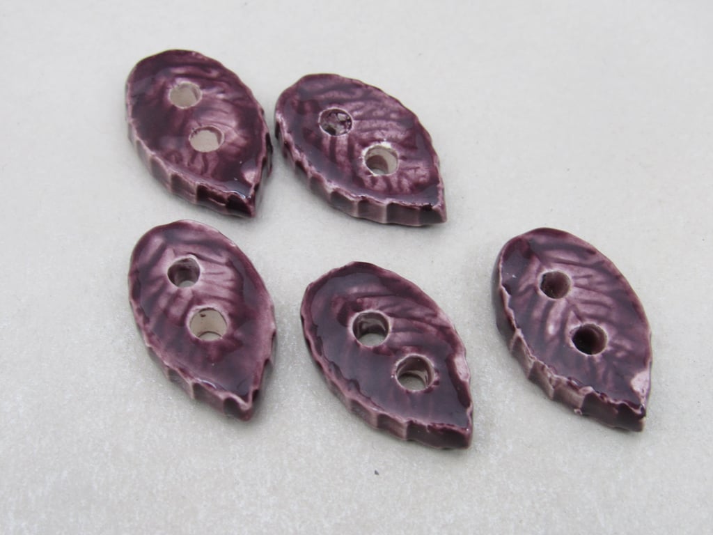 5 Small Leaf Shaped Aubergine Purple Ceramic Buttons