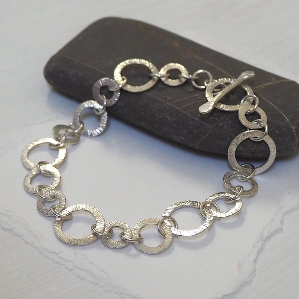 SALE - Bracelet, silver hallmarked, hammered silver ring link bracelet