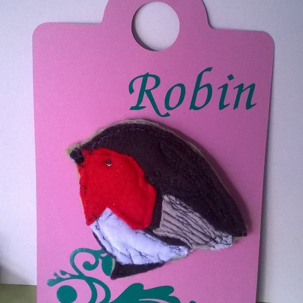 Christmas Robin Fleece Brooch