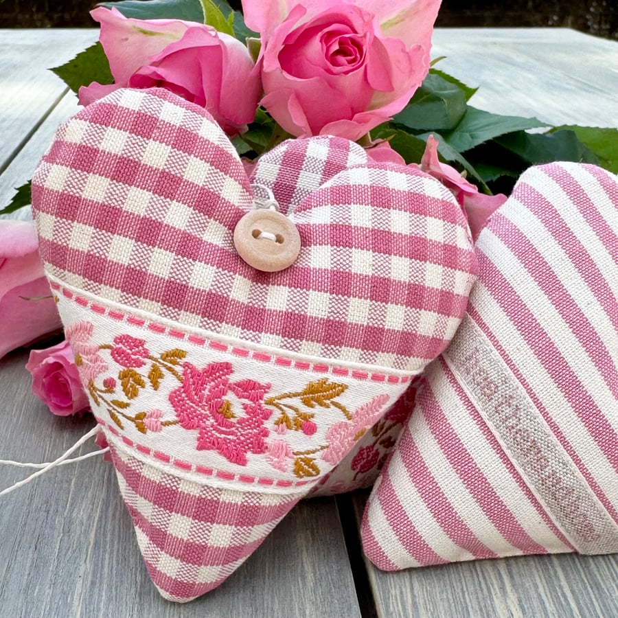 SUMMER HEART DECORATION - Pink Rose Heart