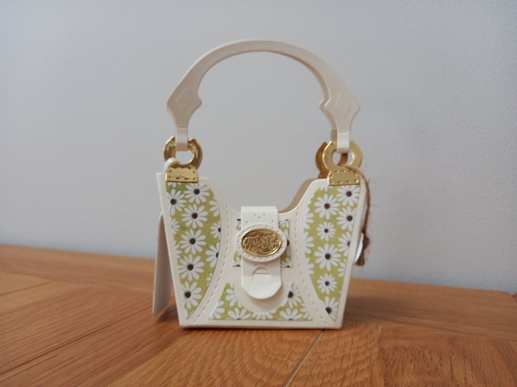 Green Daisy "Tres Chic" Handbag style gift bag, handmade