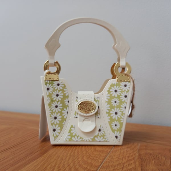 Green Daisy "Tres Chic" Handbag style gift bag, handmade