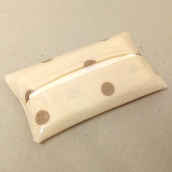 Tissue holder in cream with beige spots, tissues included, handmade tissue pouch