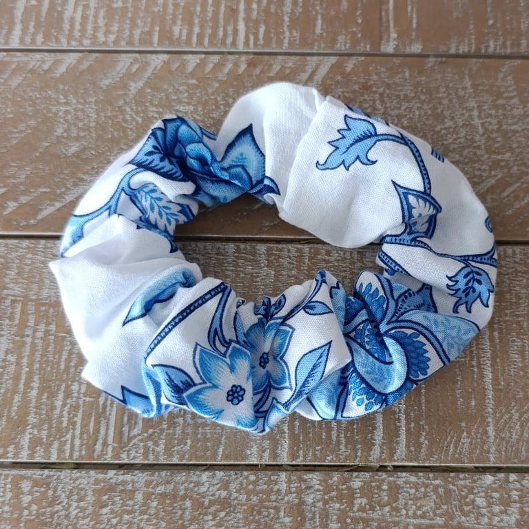 White and blue floral scrunchie 