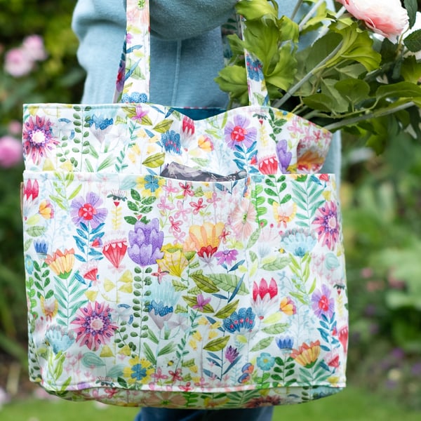 Beautiful floral design Tote Bag