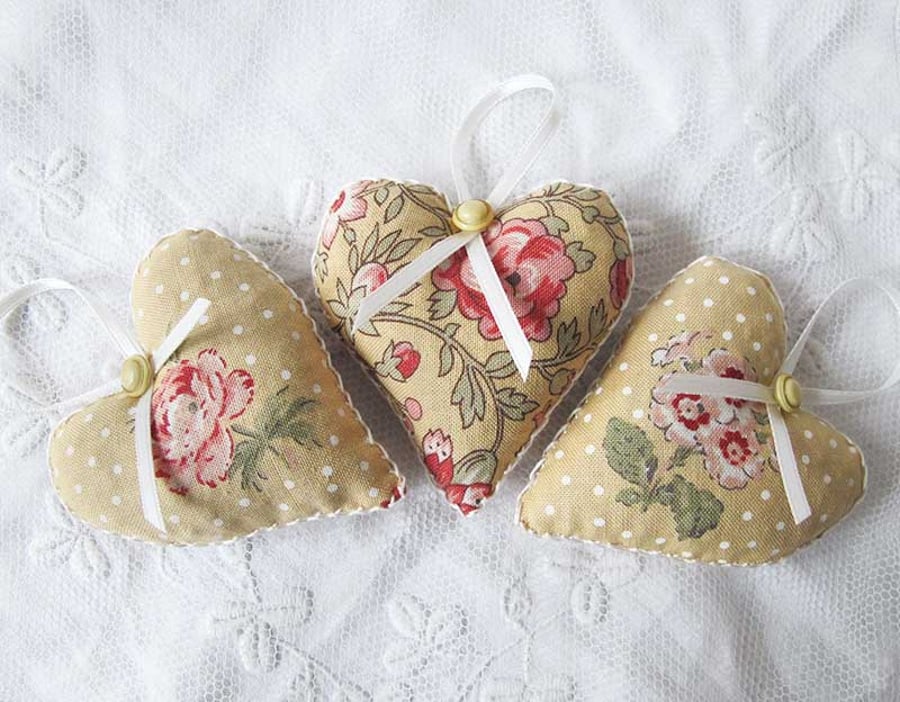 SET OF 3 FLORAL LAVENDER BAGS - HEART SHAPED