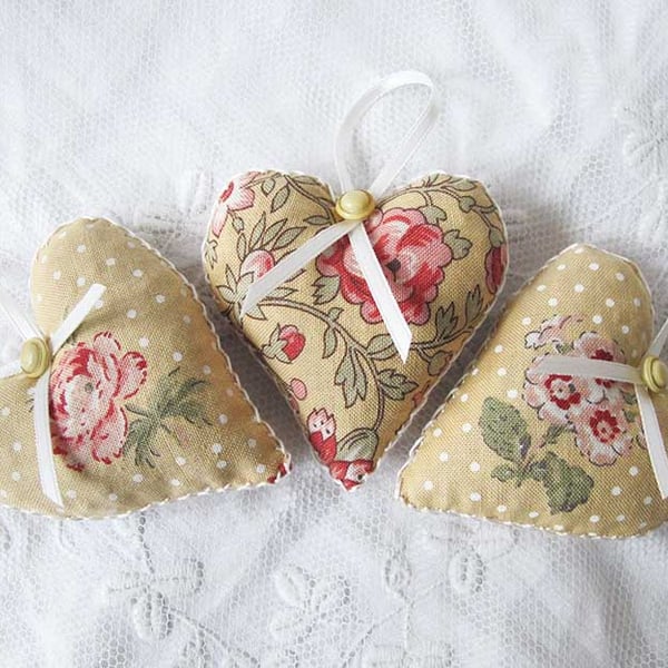 SET OF 3 FLORAL LAVENDER BAGS - HEART SHAPED