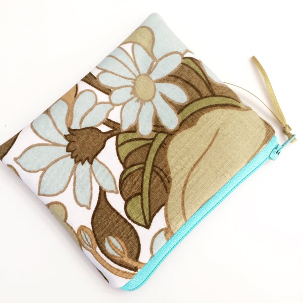 SALE Vintage Floral Print Coin Purse