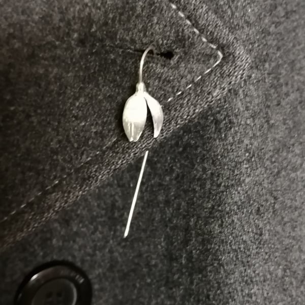 Snowdrop Pin hand made from Silver