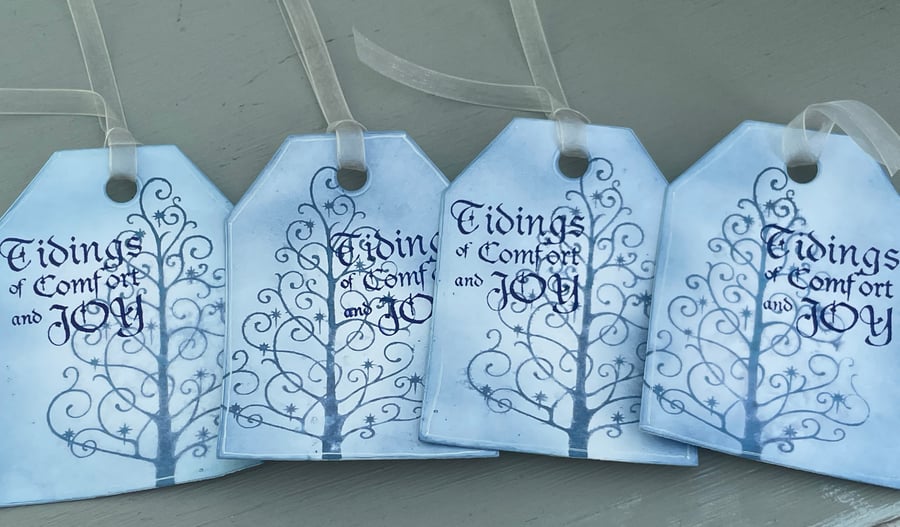 Set of 4 Christmas tree Tidings of comfort and joy gift tags