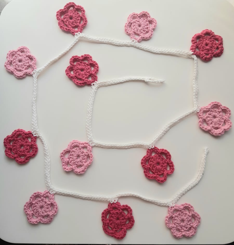 Crochet, flower bunting 