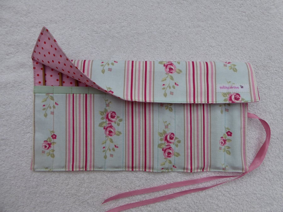 SALE   Crochet Set with 12 Bamboo Crochet Hooks in Roll Up Holder. Pink Roses