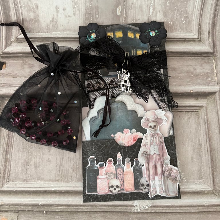 Tag folder and Necklace (Ghost Tours) by Carolee Crafts CR 0025