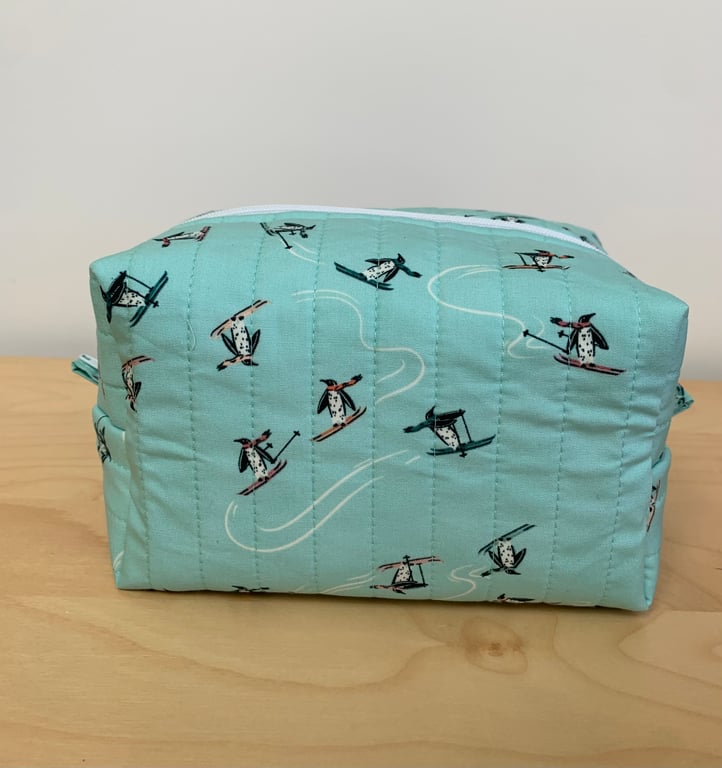 Penguins on Ski’s Quilted Fabric Box Shape Makeup Bag