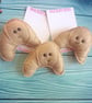 Croissant pocket hug and pocket hug card