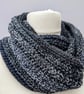 Crochet infinity scarf - Image 2
