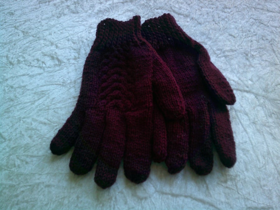Ladies Cable Back Burgundy Gloves