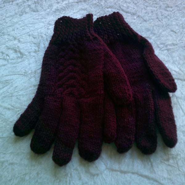 Ladies Cable Back Burgundy Gloves