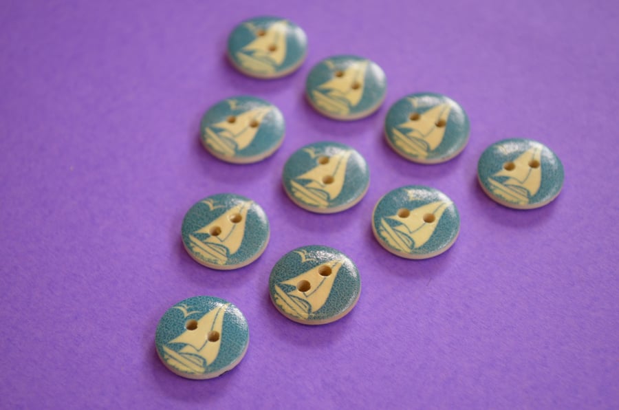 15mm Wooden Sailing Boat Buttons 10pk Nautical Sea Ship Yacht (SNT10)