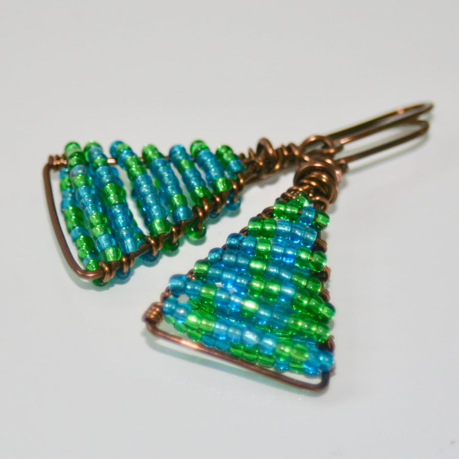Wire-wrapped Christmas tree earrings, blue and green