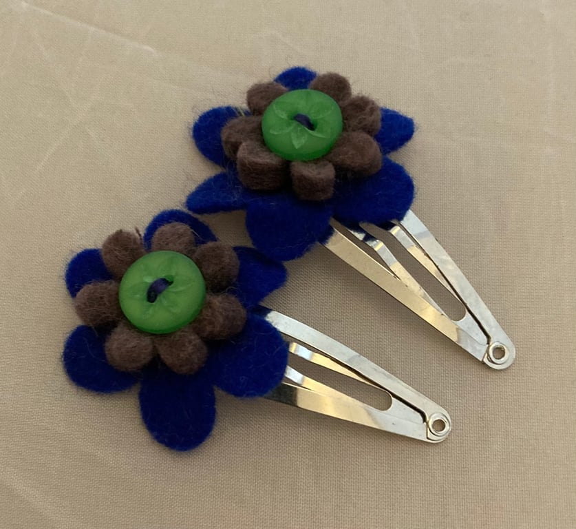 Felt flower hair clip ,A matching pair ,hand sewn, and a pretty accessory 