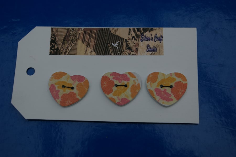 Buttons Set of 3 Large Heart Shaped Buttons