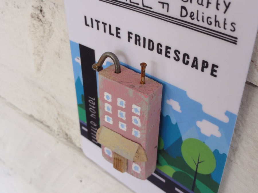 Little hotel - fridge magnet