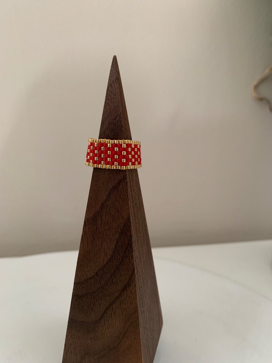Colourful beaded ring