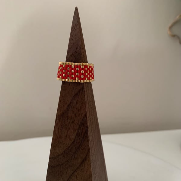Colourful beaded ring