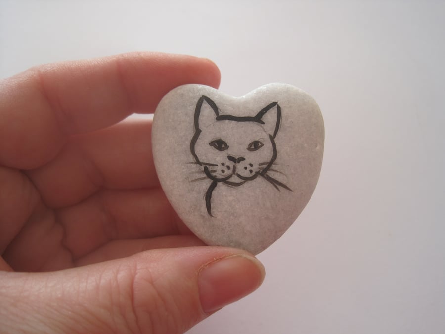 Pussy Cat Valentine Heart Pebble Hand Painted