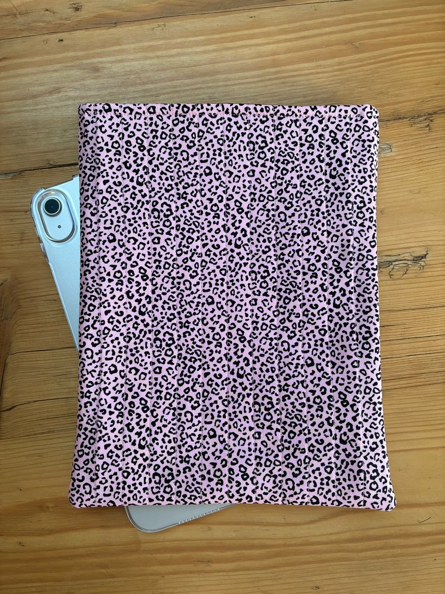 Pink And Black Leopard Print Quilted Fabric I-Pad Sleeve 