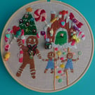 Gingerbread people and house embroidery hoop picture Christmas decoration 