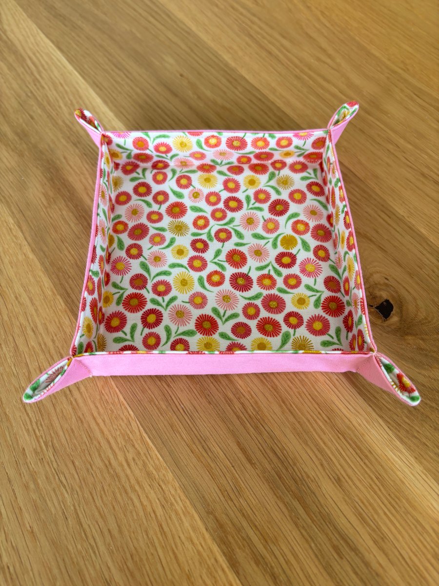Fabric trinket tray, small storage basket, dice tray