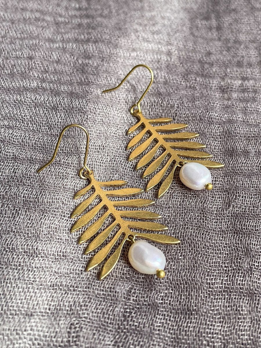 Dangle pearl brass earrings, wedding earrings, boho jewellery