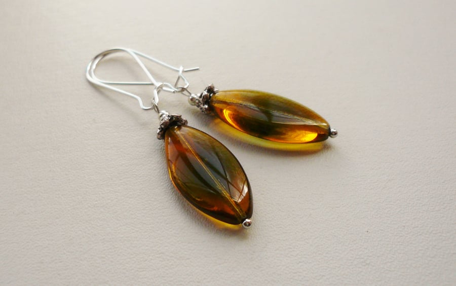 Amber Czech Glass Oval Drop Earrings   KCJE19