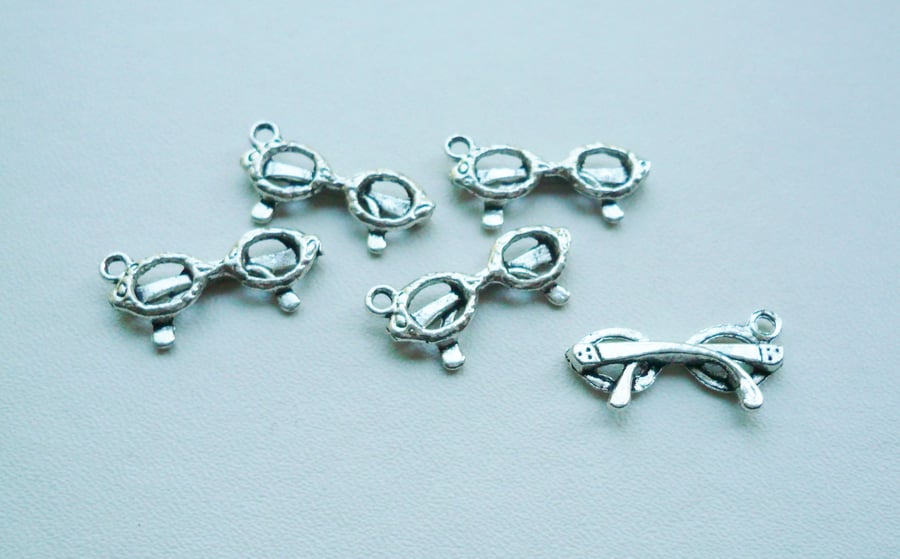5   Tibetan Silver Spectacle Charms