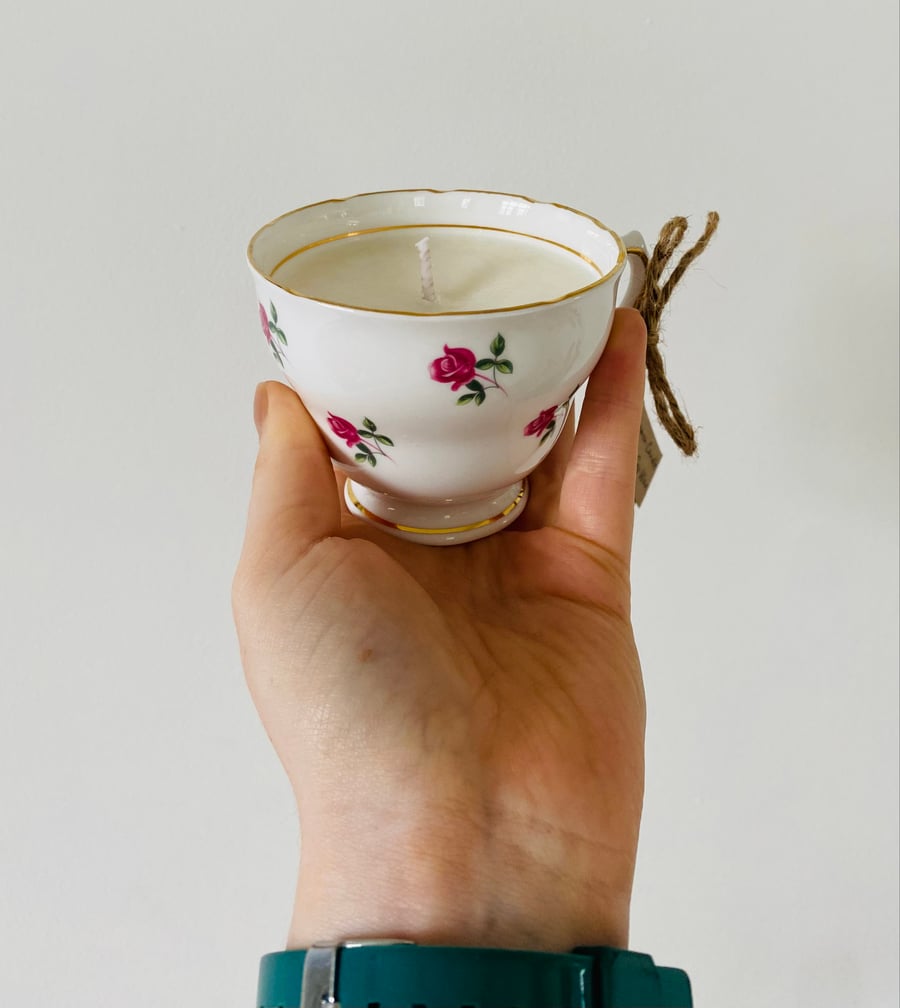 Berry Crush Tea Cup Candle