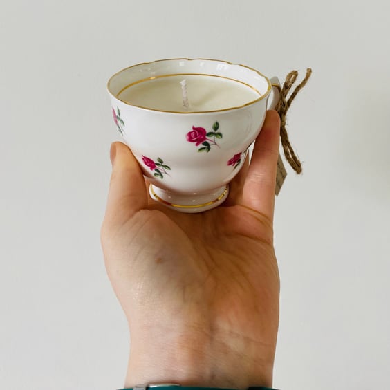 Berry Crush Tea Cup Candle